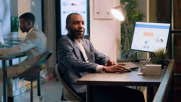 Quels sont les avantages d'opter pour des bureaux partagés ?