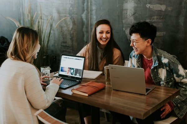 comment améliorer votre communication interne avec des services spécialisés